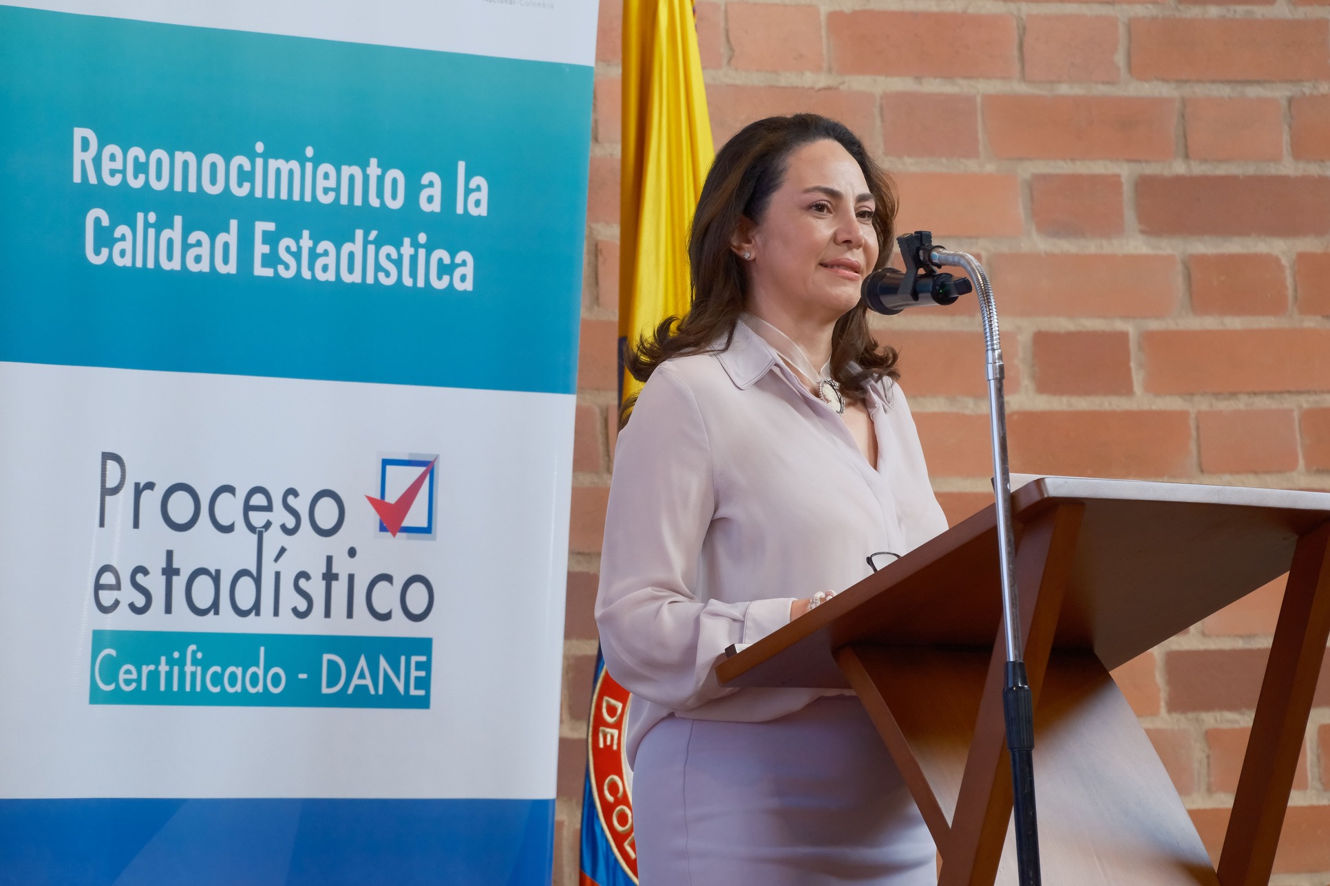 Foto: Piedad Urdinola, directora del DANE, durante su discurso de apertura de la ceremonia de entrega de certificaciones de calidad estadística