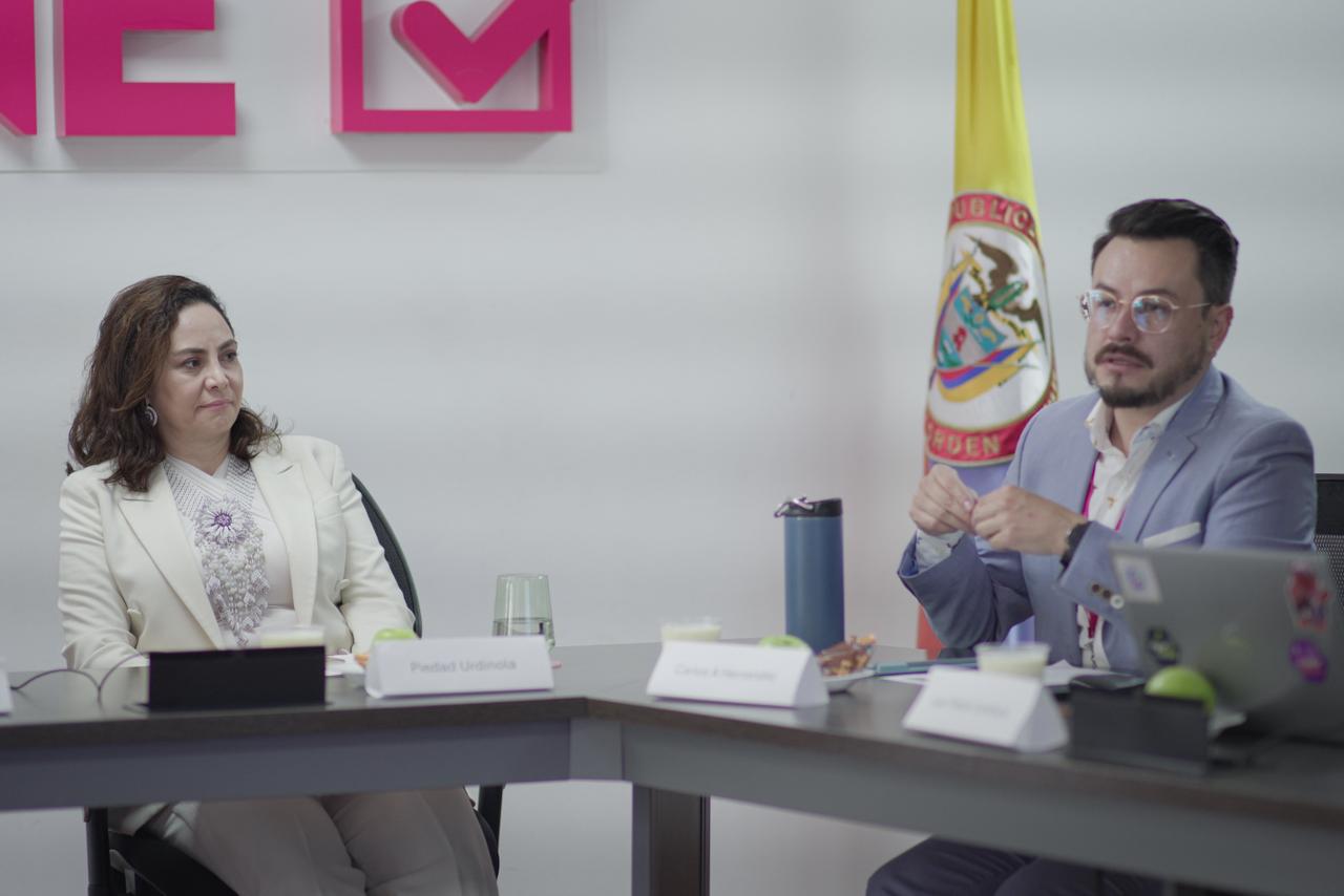 Directora del DANE, Piedad Urdinola y Director DIRPEN, Carlos Alberto Hernández